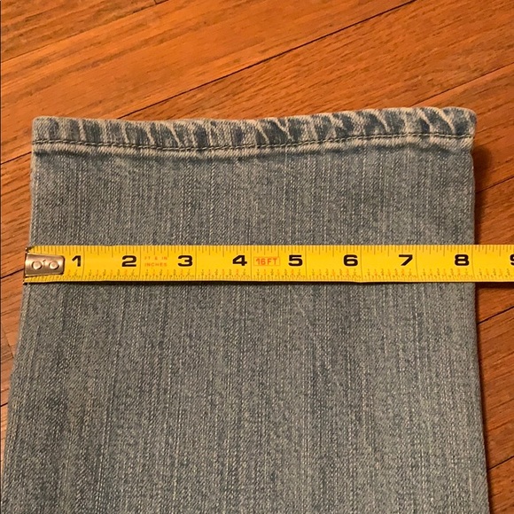Levi’s Classic Stonewashed Jeans - Picture 6 of 6